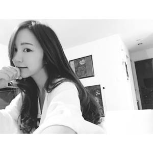 Meet your Posher, Bella